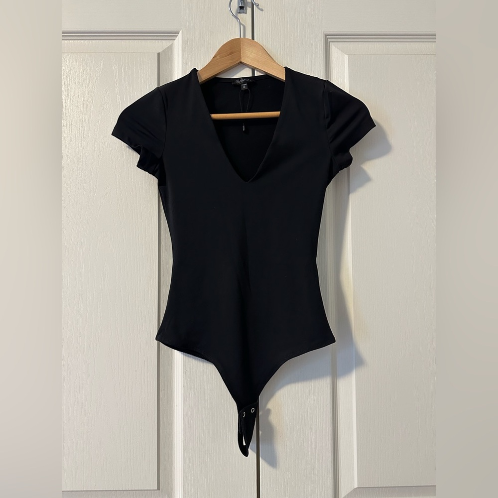 Dynamite Black V-Neck Short Sleeve Bodysuit, XXS